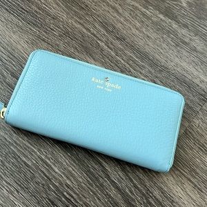 Baby blue Kate spade wallet! Great condition!